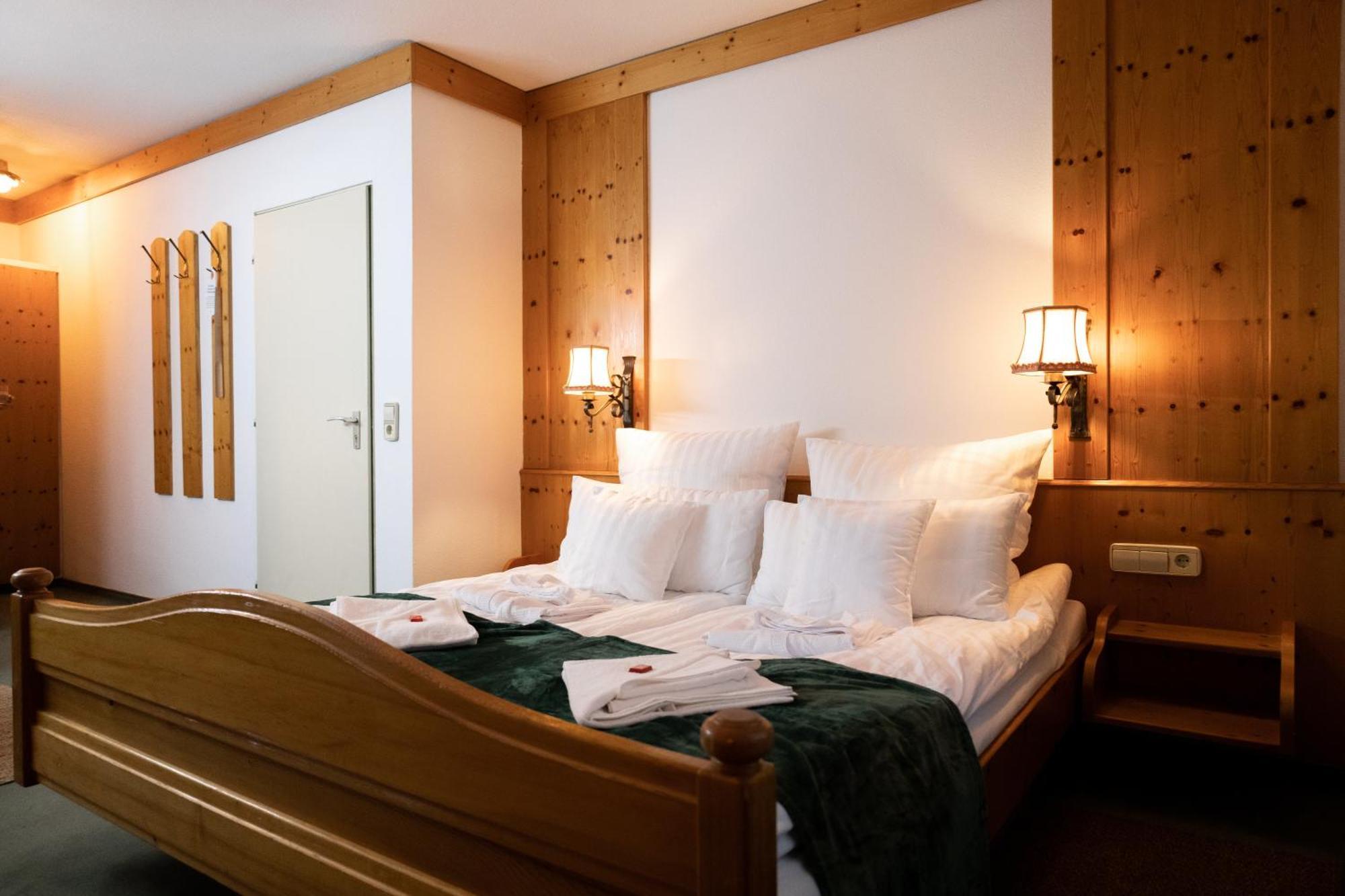 Hotel Zum See, Titisee Eksteriør bilde