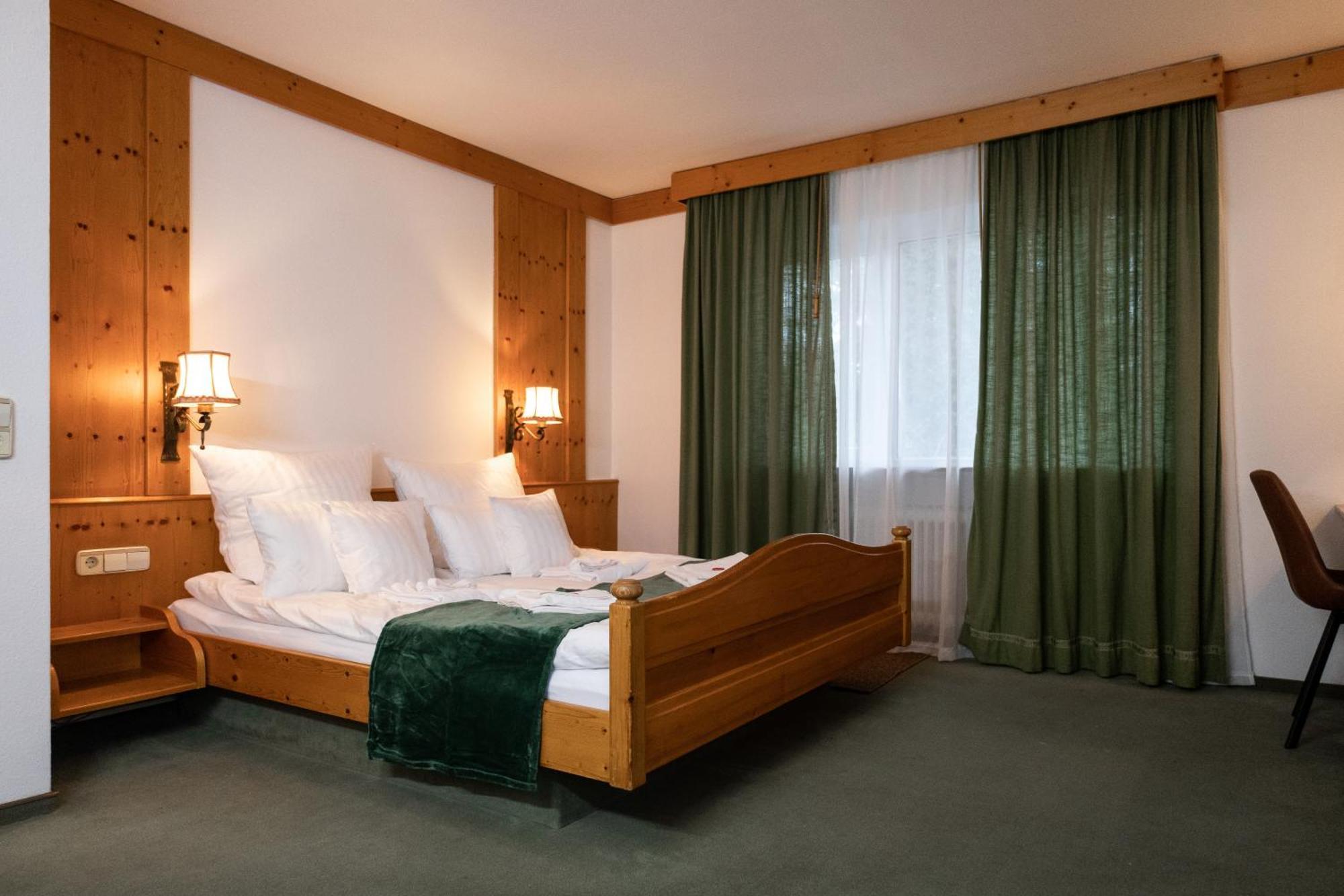 Hotel Zum See, Titisee Eksteriør bilde